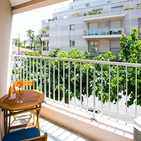 Romantic Sea View Studio, Steps Away From The Beach Антиб Екстериор снимка