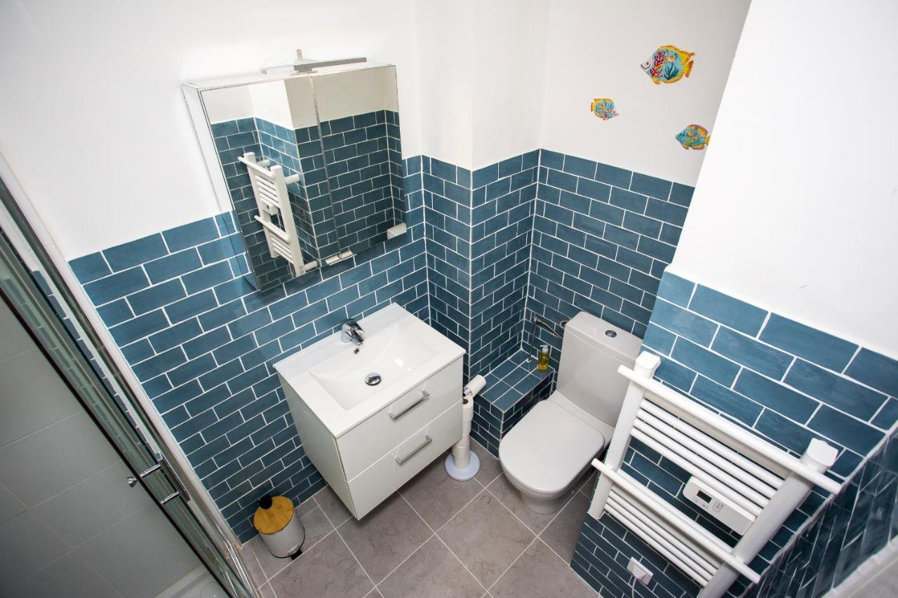 Romantic Sea View Studio, Steps Away From The Beach Антиб Екстериор снимка