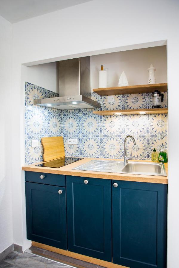 Romantic Sea View Studio, Steps Away From The Beach Антиб Екстериор снимка