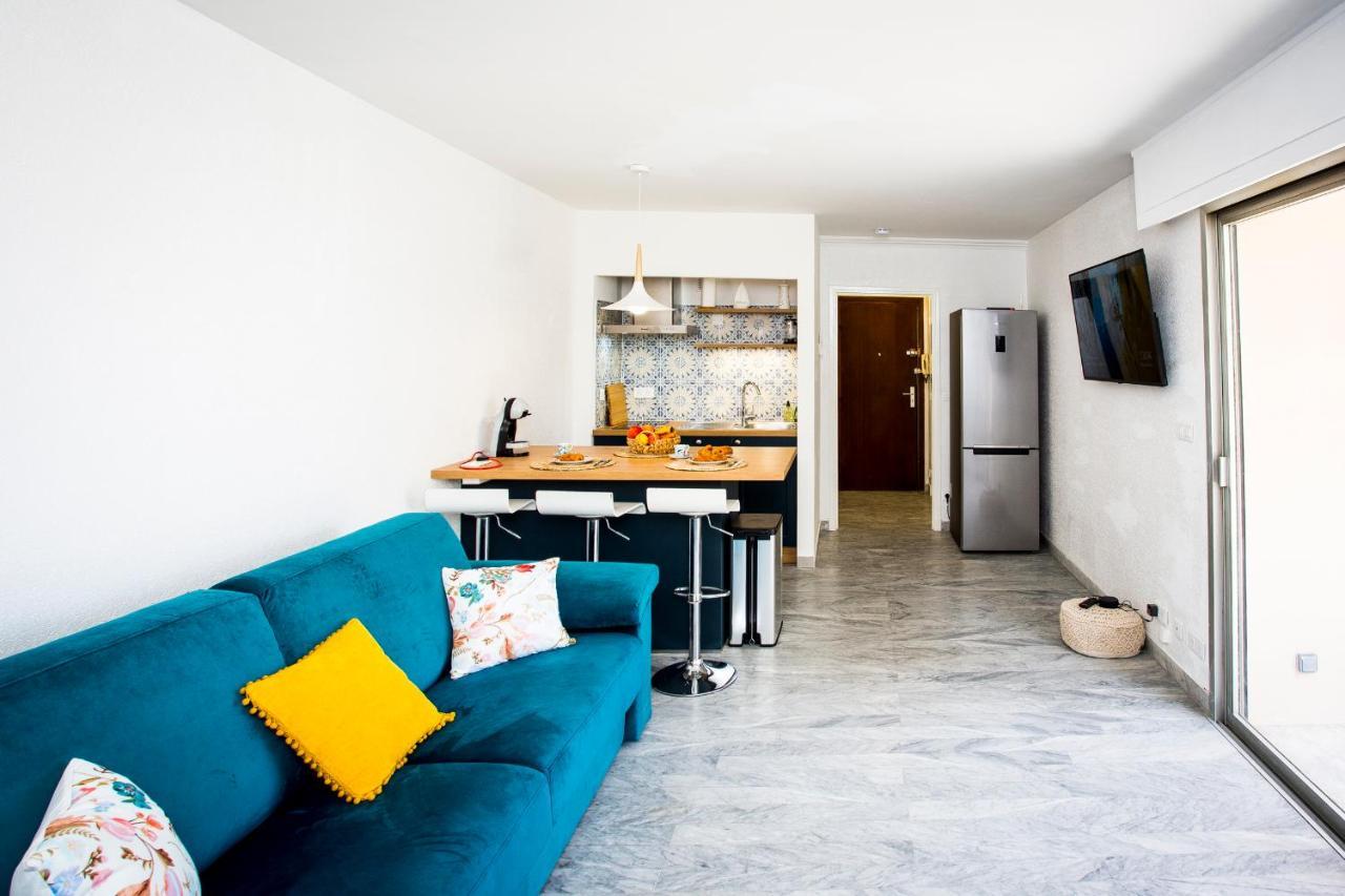 Romantic Sea View Studio, Steps Away From The Beach Антиб Екстериор снимка